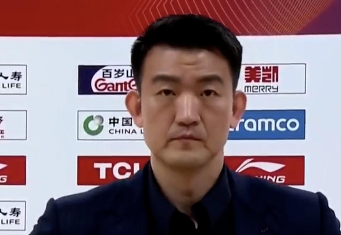 王博：辽宁上半场求胜欲很强，我们做好防守和篮板拿下了比赛