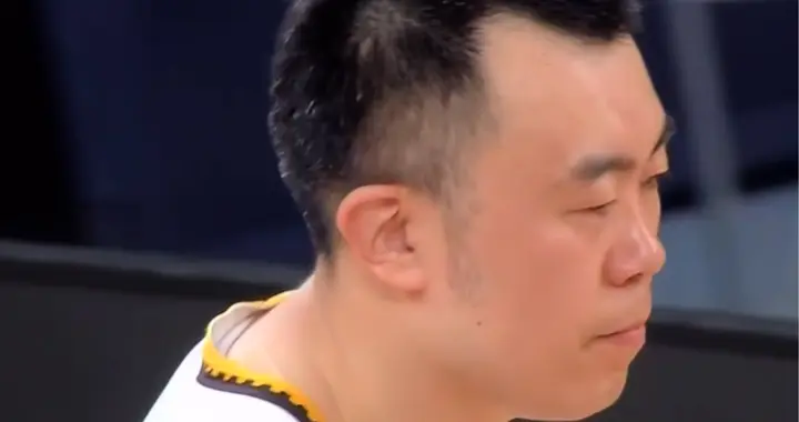 广厦G2大胜辽宁！大韩脸黑，杨鸣无表情，布朗淡定，王博杀人诛心
