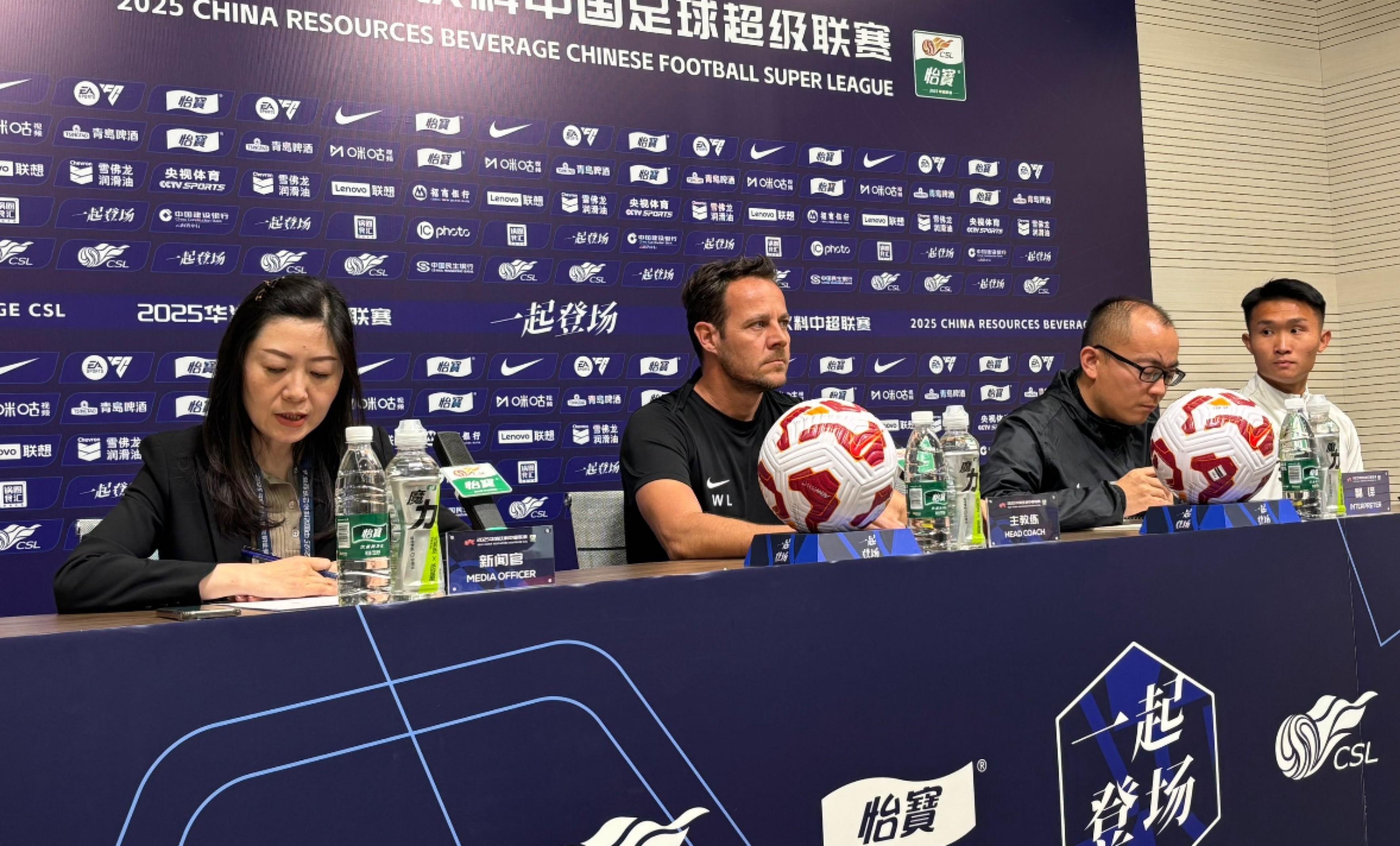云南助教：约尼查会参加今天的训练，迪力穆拉提还无法复出