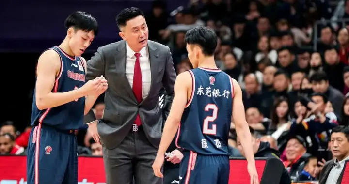 CBA总决赛还没打完？杜锋就豪言壮语：广东下赛季要冲击总冠军？