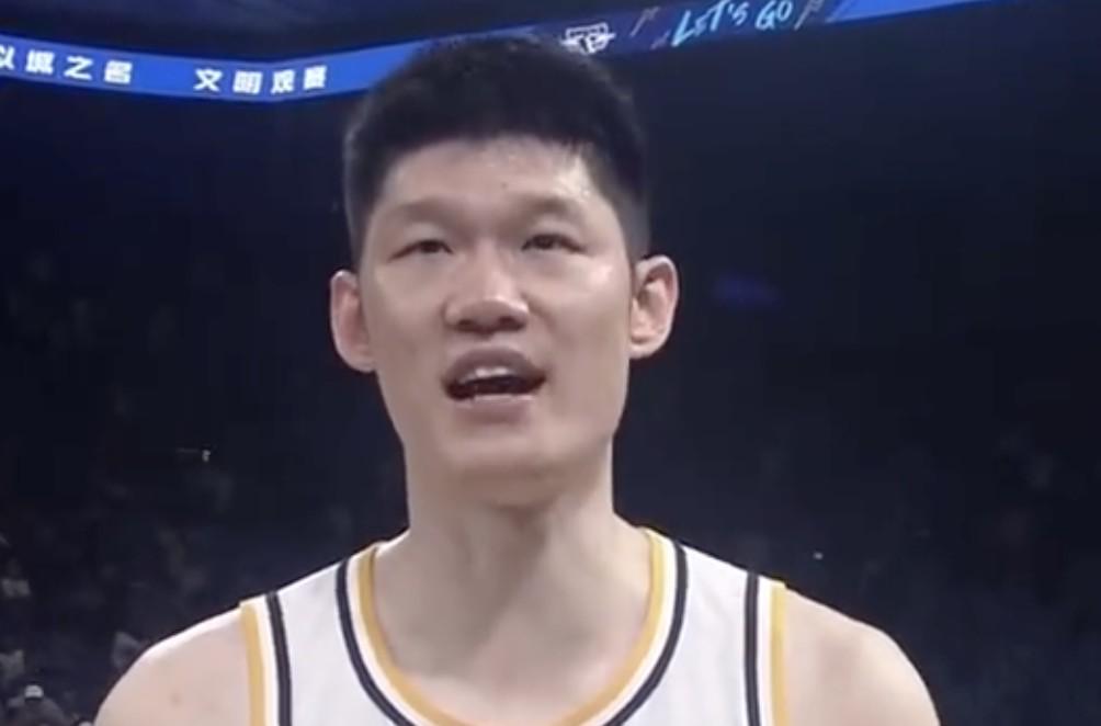 胡金秋：这一路走来非常的不容易，在广厦大家庭里我非常幸福