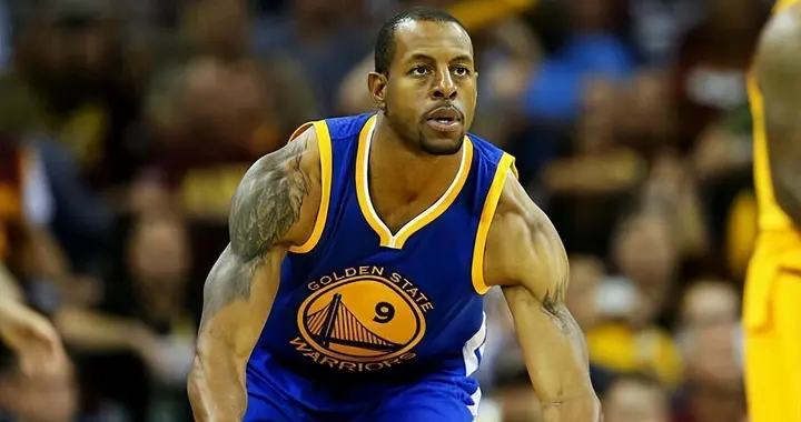 你没看花眼，NBA这5人 真把球衣穿出紧身衣效果 詹姆斯上榜
