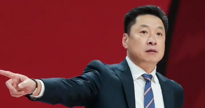 李春江好性情！参加广厦庆功宴一口闷，为王博培养夺冠班底太重要