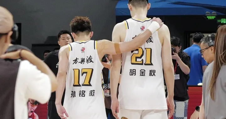 胡金秋：当年拒绝NBA球队的邀请+参加选秀，现在回想起觉得遗憾