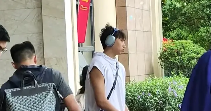 新疆结束两场热身启程赛区，齐麟归队，晋级下一轮就是成功！