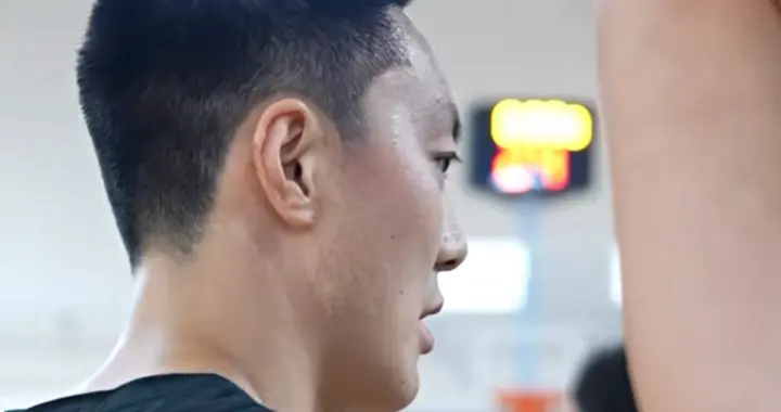 广东官宣封闭集训！胡明轩讲话+与徐杰配合，徐昕强化挡拆！