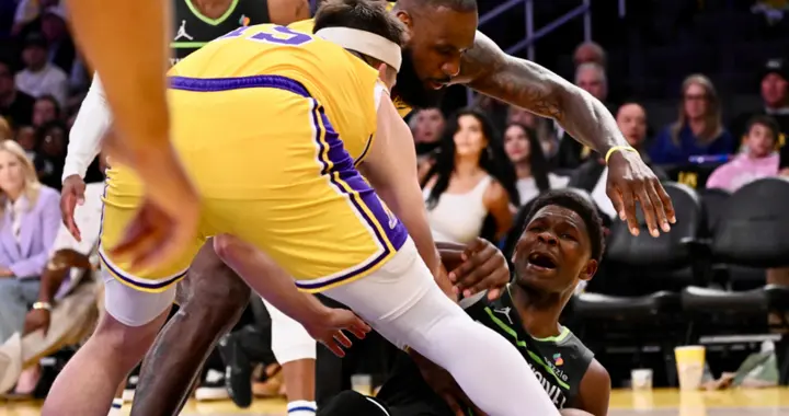 38分惨败，2-4爆冷出局！5巨头豪阵散伙，NBA退步最快球队诞生