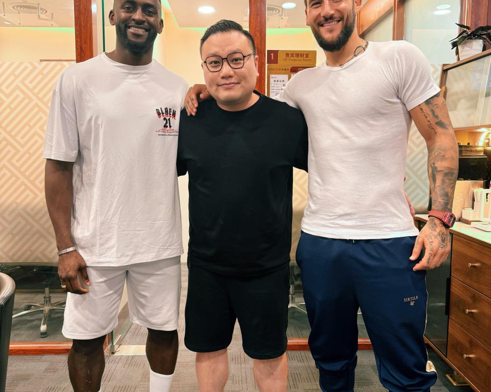 还记得他俩吗？前恒大翻译张昕恺晒与J马和古德利相聚的照片