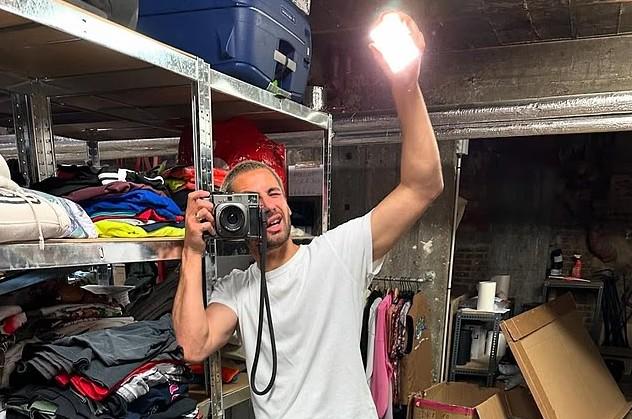 多才多艺，离队的热刺门将怀特曼还是DJ、人像摄影师和演员