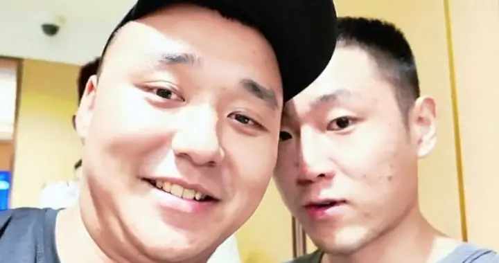 高诗岩打完全运回山东，参加全运晋级庆功宴，与陶汉林展露微笑！