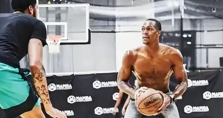 NBA这些球星看起来瘦弱，其实都是肌肉硬汉 库里麒麟臂像P图