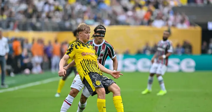 0-0！多特蒙德战平弗卢米嫩塞，科贝尔屡献神扑，小贝林厄姆首秀