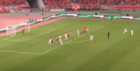 第61分钟，罗慕洛任意球梅开二度，成都2-1山东！