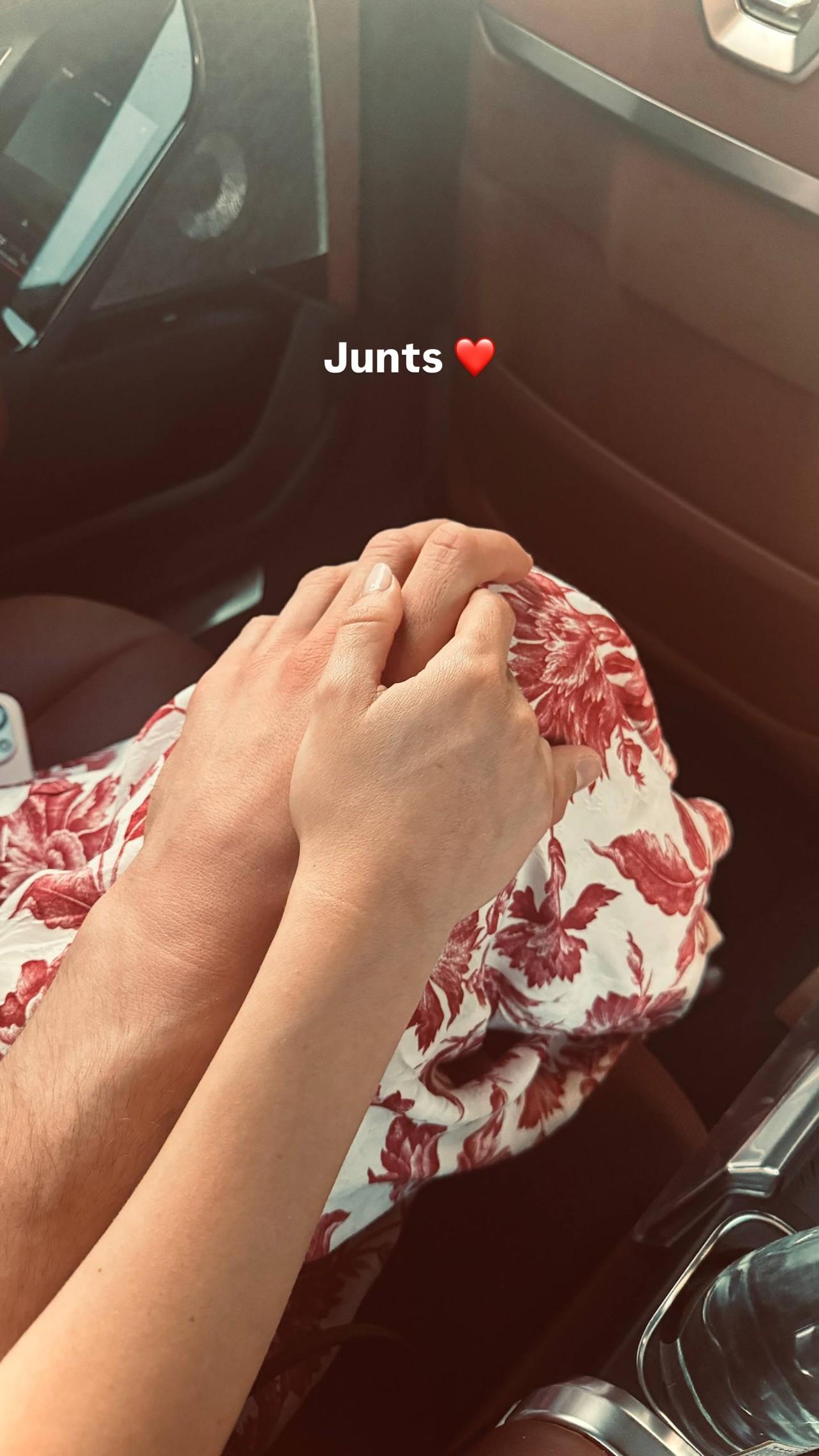新恋情？特尔施特根晒牵手照：在一起❤️