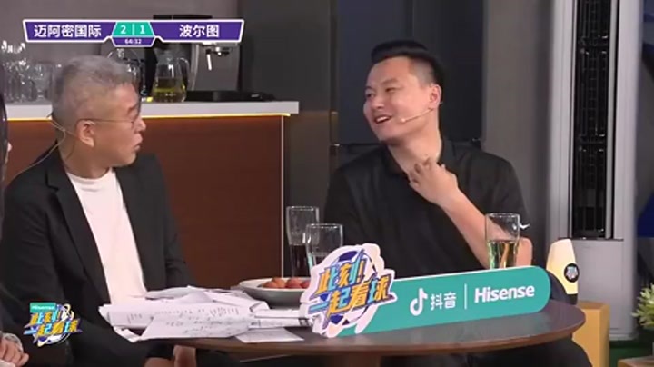 郜林聊保利尼奥：当年梅西在世俱杯期间邀请他加盟巴萨