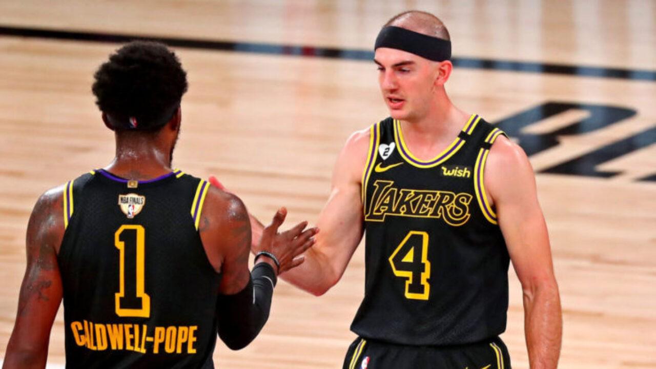 21世纪20年代为不同NBA球队夺冠球员：波普、朱-霍勒迪和卡鲁索
