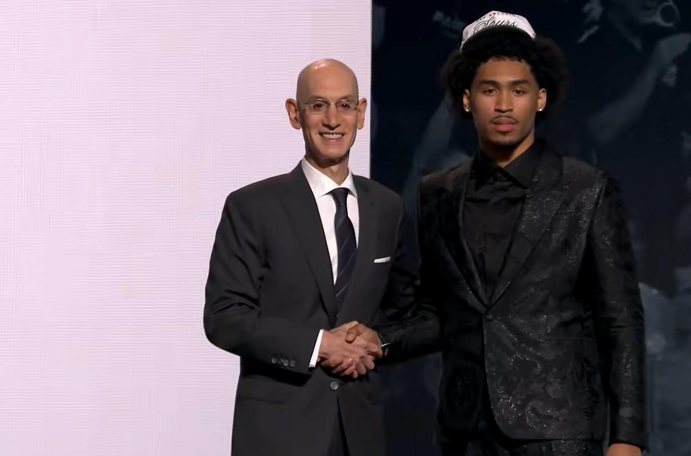 2025NBA选秀大会：马刺用榜眼签选中罗格斯大学后卫迪伦-哈珀
