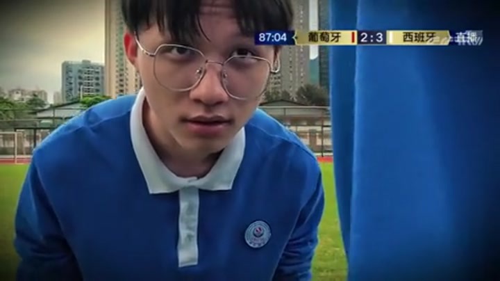 网友模仿18世界杯C罗面对西班牙的绝平