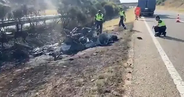 若塔车祸现场图片曝光！兰博基尼被烧成灰烬，超车侧翻爆燃出火球