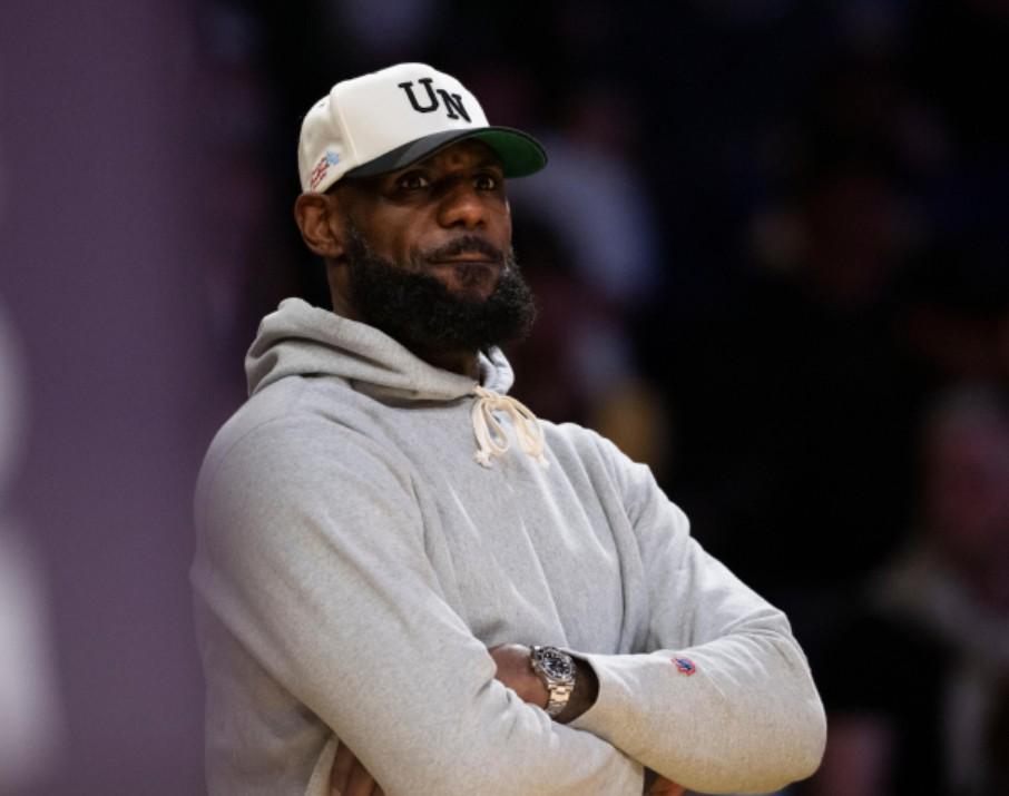 NBA高管：詹姆斯被交易的可能性非常低，他的薪水实在太高了