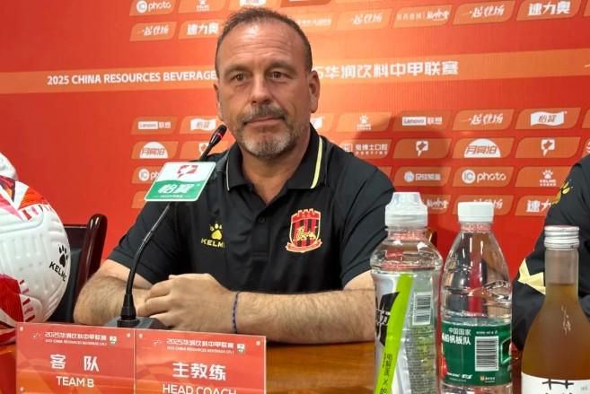 萨尔科：本周球员们的训练非常努力，希望把三分带回苏州