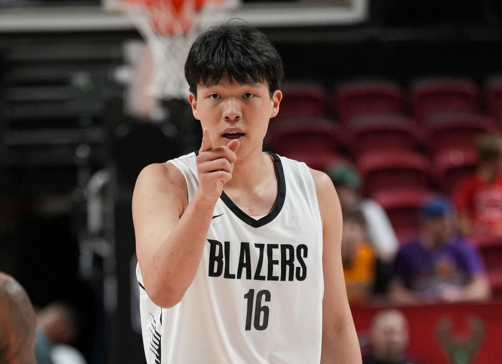 杨瀚森背靠背首发登场26分钟，8中4得到10分5板3助1帽