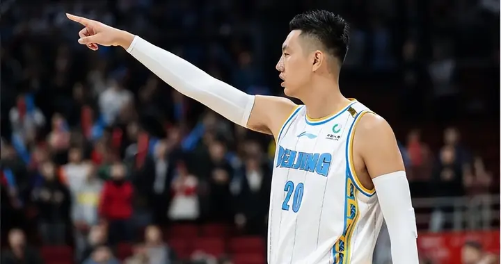 北京坚持留住他们！翟晓川2年老将合同，方硕获+1年老将合同！