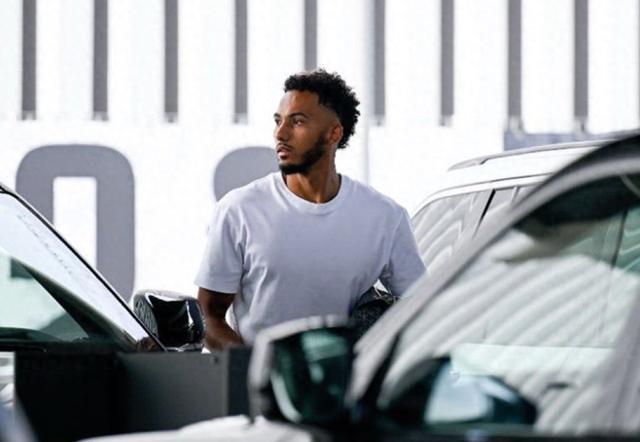 记者：如果有俱乐部报价1500-2000万欧，尤文会选择出售凯利