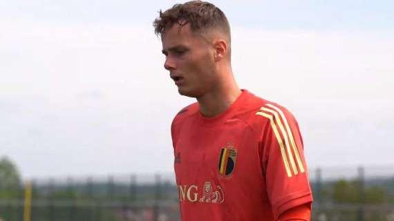 记者：国米中卫范赫斯登预计将永久转会西协甲俱乐部马贝拉