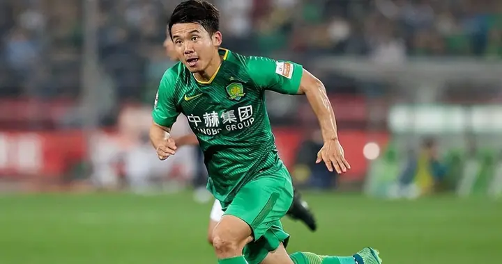 18轮仅首发1次 昔日里皮麾下第一爱将惨遭塞蒂恩冷落 沦为中超鸡肋