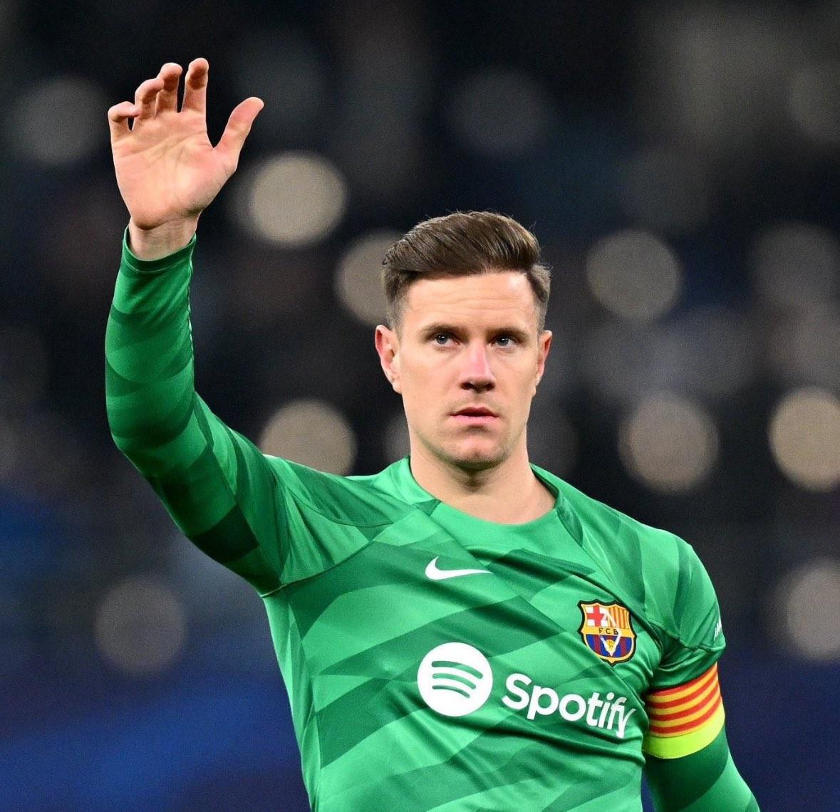 记者：巴萨坚持认为特尔施特根的伤缺时间为4-5个月