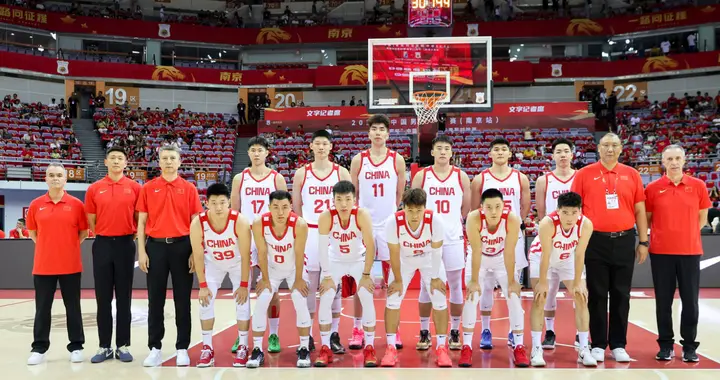 28次失误！胡金秋16+5胡明轩10+6 中国男篮热身赛再胜波黑