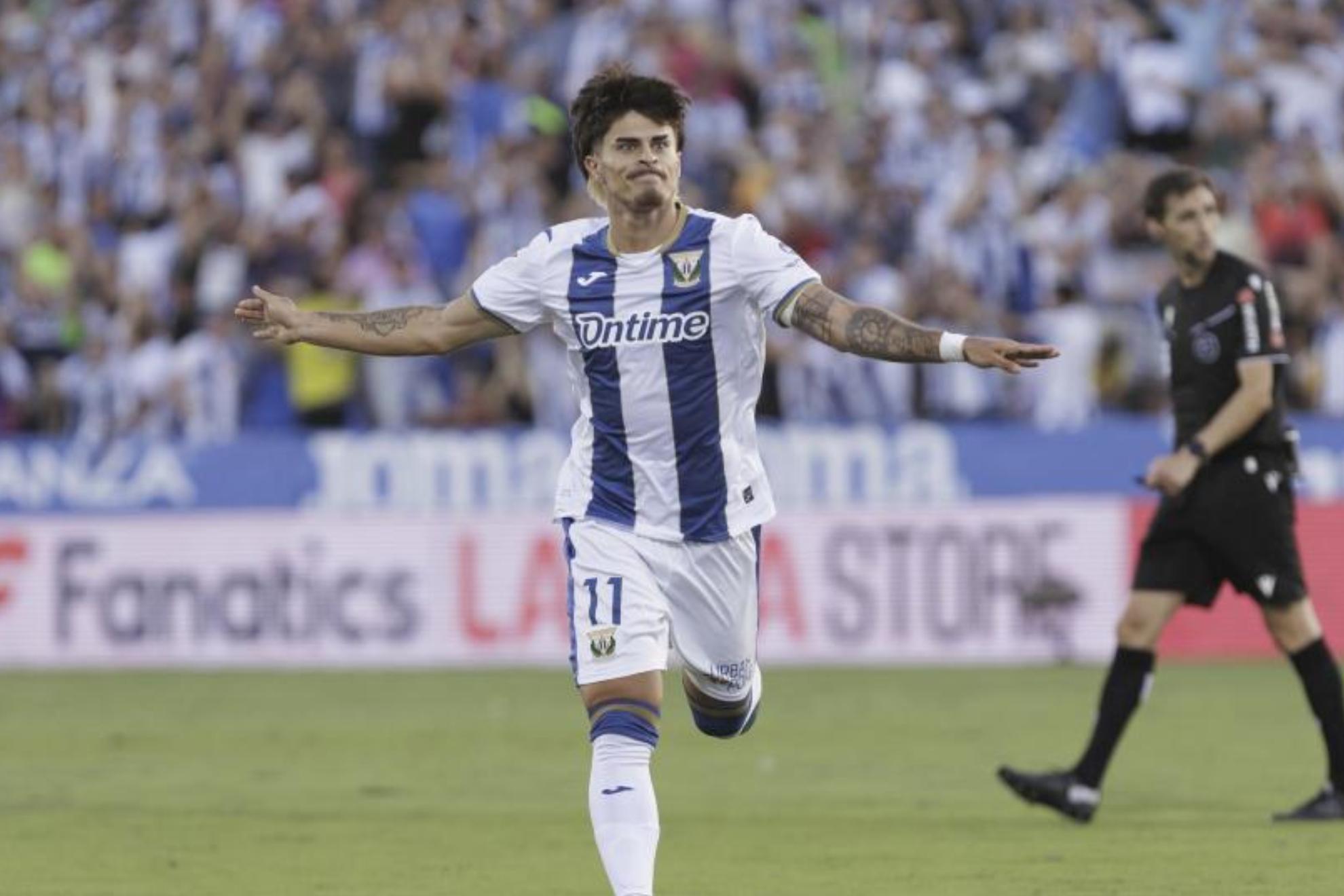 马卡：阿拉维斯接近签下胡安-克鲁斯，转会费预计800万欧元