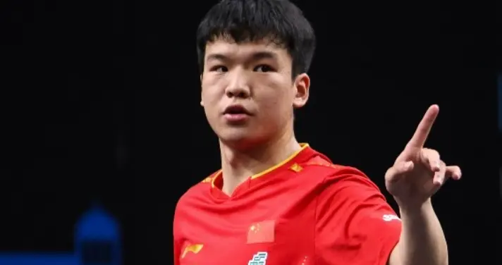 WTT横滨赛：国乒男单首轮3胜2负！向鹏力克身高1米94名将晋级