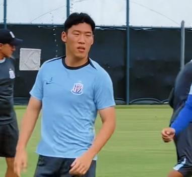 记者：特谢拉缺席申花赛前最后一练，朱辰杰、阿马杜参与合练
