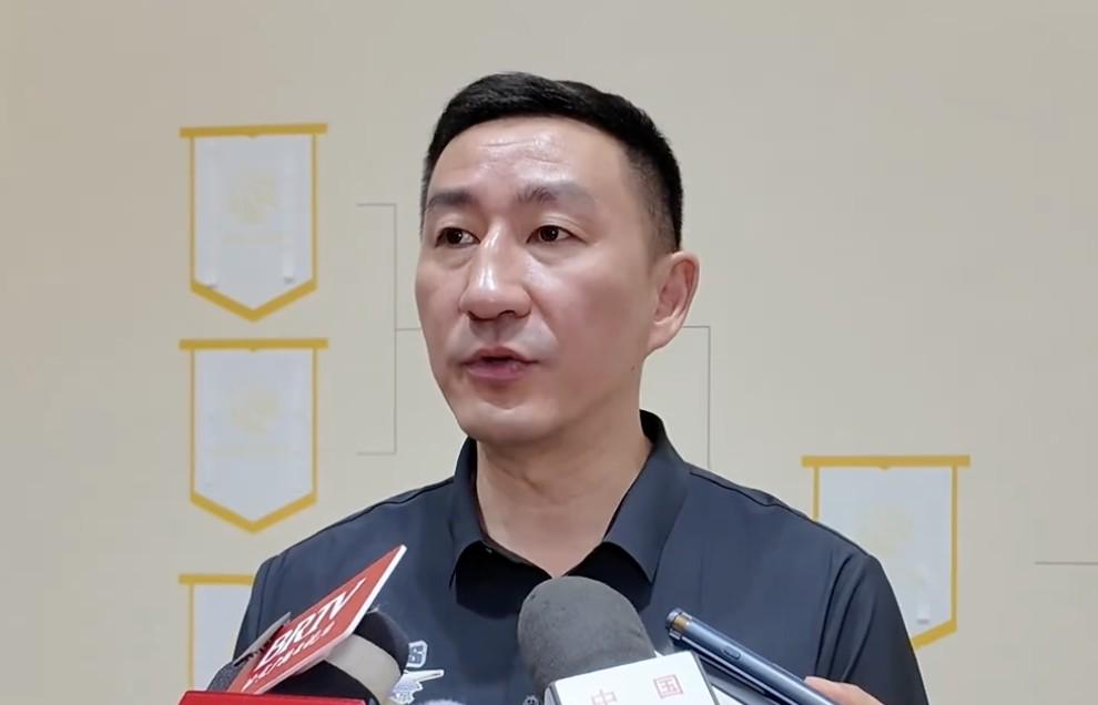 张云松：北京男篮正在积极寻找外援，但球队整体框架已经搭好