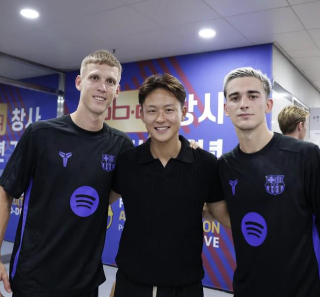 李昇祐：见到巴萨的朋友们很开心，他们说韩国很棒