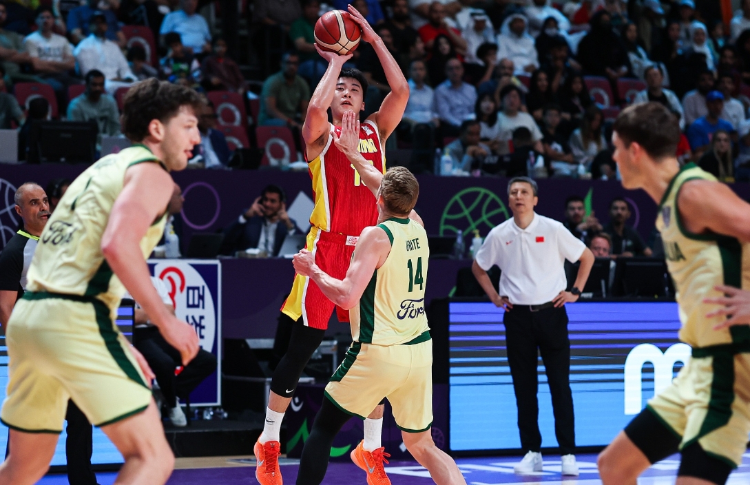 王俊杰：亚洲很多队强度不如NCAA 打澳大利亚第一次有点紧张