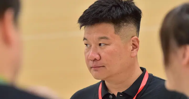 太嚣张了！外援炮轰李金羽：水平极低，一无是处，中国男足很差劲