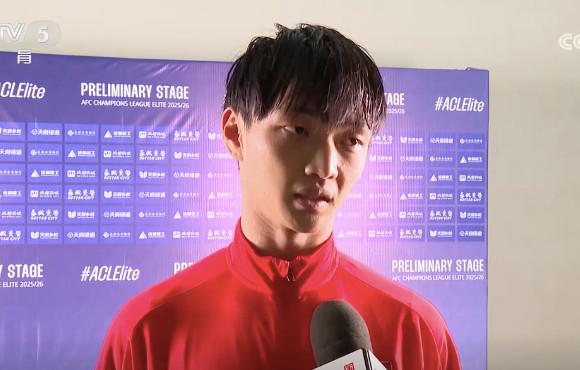 杨明洋谈成都亚冠TIFO：欧洲顶级比赛才能这样，幸运在这踢球