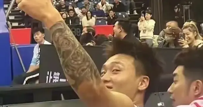 赵睿联手周琦！崔永熙转会广东，陈国豪回家！CBA啊，太热闹了！