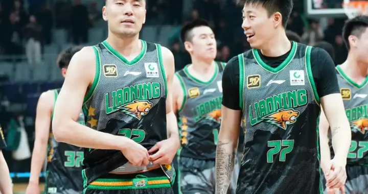 张镇麟离开后辽篮迎一大利好！李晓旭暂不退役：35岁老将再战1年