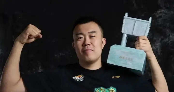 辽篮发文深情告别韩德君！致谢奉献，标明一人一城，寄语退役生活