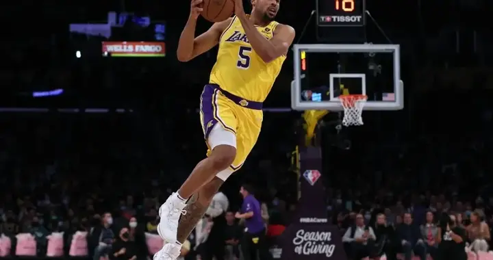 湖人基石！离开NBA！再见了，反篮王子