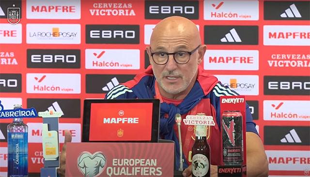 德拉富恩特：佩德里不管踢哪个位置，都会对我们有很大贡献