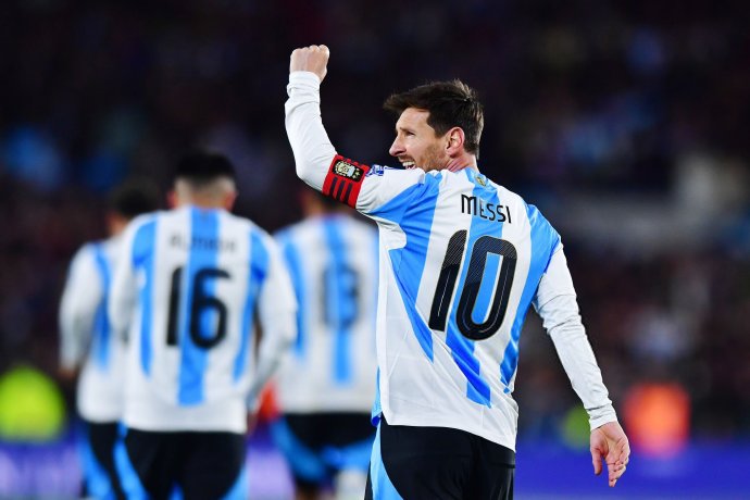 依然高效！梅西本届世预赛12场比赛参与11球