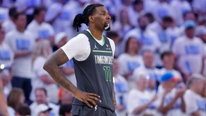 哀悼，纳兹-里德28岁的姐姐遭枪击去世，嫌疑人为其男友