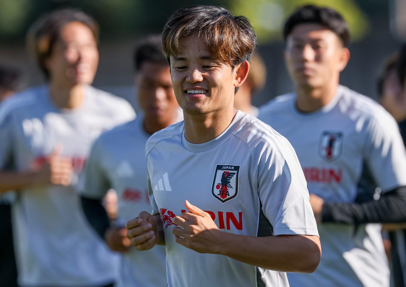 久保建英：美国队在防守端似乎有些松散；我的脚踝目前还很疼