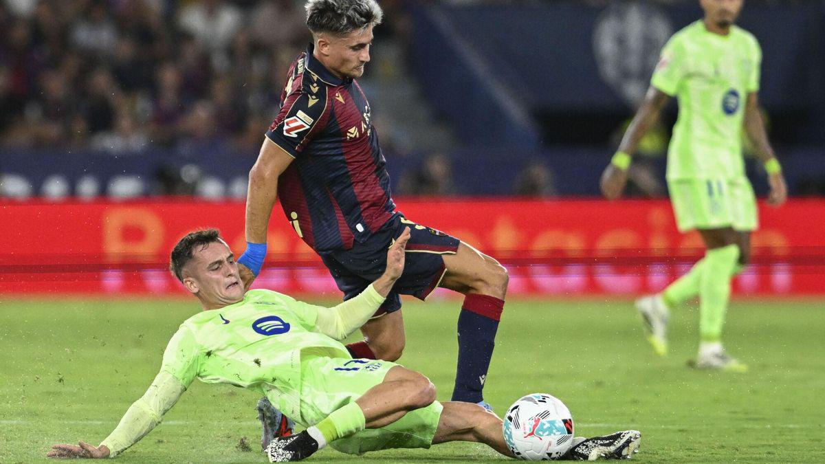 每体：巴萨对阵瓦伦西亚的比赛中，弗里克计划轮换阵容