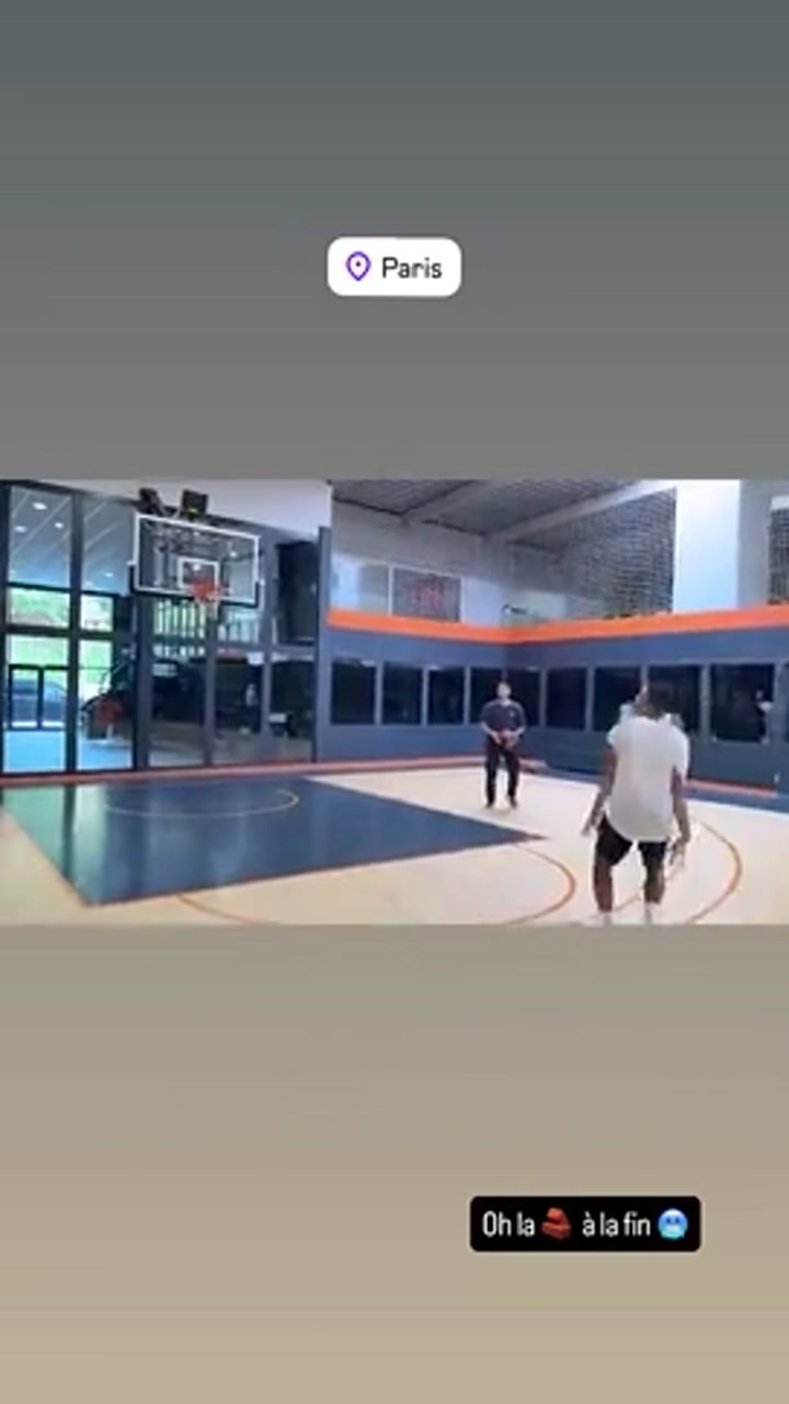 姆巴佩挑战连进3个3分球 错失三连中遗憾大叫